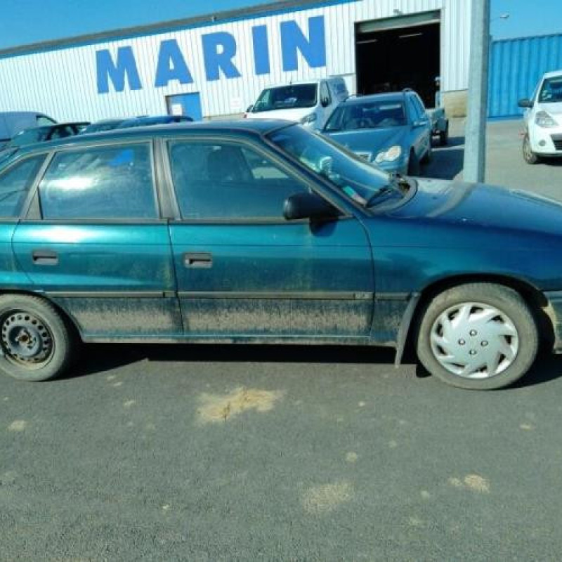Feu arriere principal droit (feux) OPEL ASTRA F Photo n°4