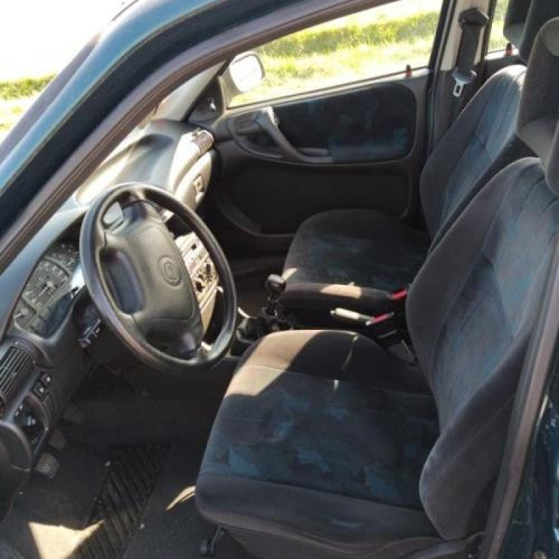 Feu arriere principal droit (feux) OPEL ASTRA F Photo n°7