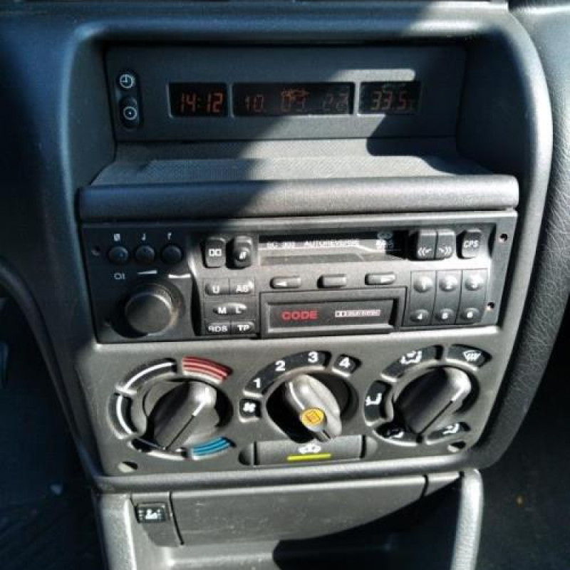 Feu arriere principal droit (feux) OPEL ASTRA F Photo n°9