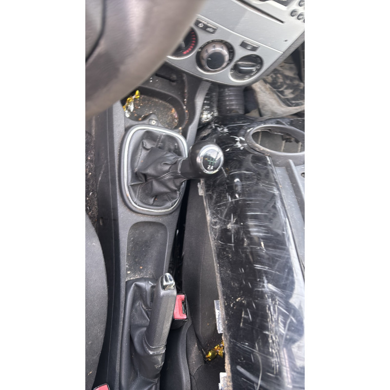 Bouton de warning OPEL CORSA D Photo n°19