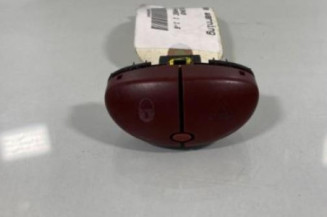 Bouton de warning CITROEN XSARA PICASSO Photo n°1