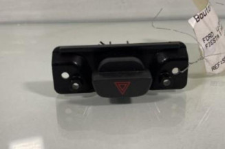 Bouton de warning FORD FIESTA 5 Photo n°1