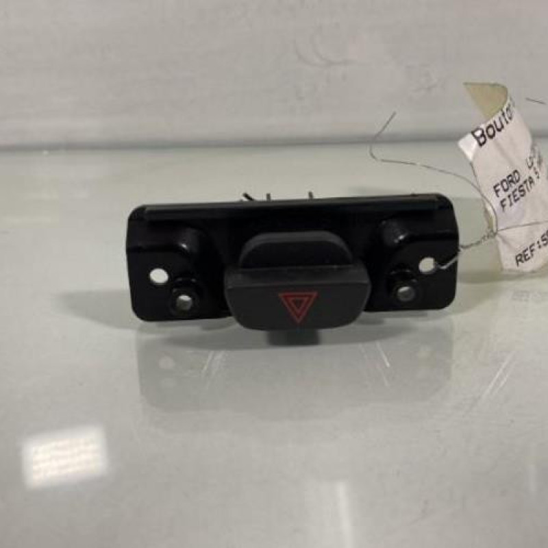 Bouton de warning FORD FIESTA 5 Photo n°1