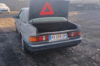 Optique avant secondaire gauche (feux)(clignotant) MERCEDES 190 W201