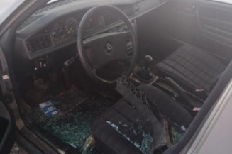 Optique avant secondaire gauche (feux)(clignotant) MERCEDES 190 W201