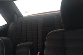Optique avant secondaire gauche (feux)(clignotant) MERCEDES 190 W201
