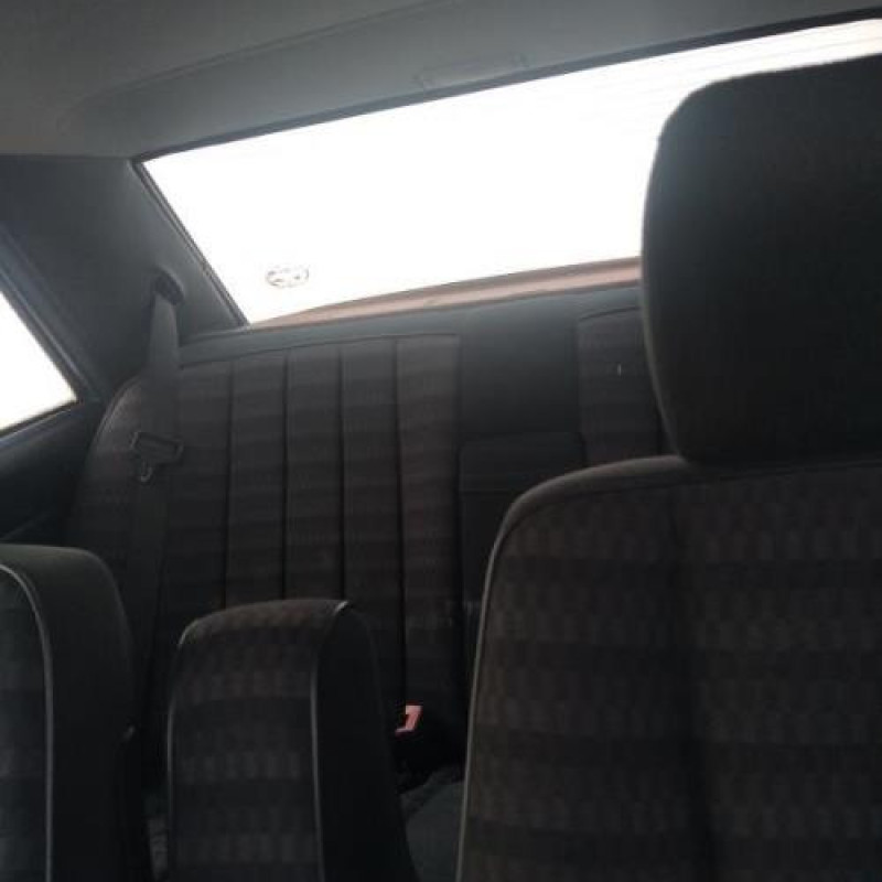 Optique avant secondaire gauche (feux)(clignotant) MERCEDES 190 W201 Photo n°10