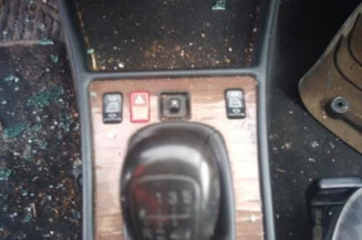 Optique avant secondaire gauche (feux)(clignotant) MERCEDES 190 W201