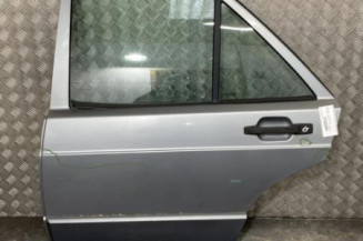 Porte arriere gauche MERCEDES 190 W201 Photo n°1