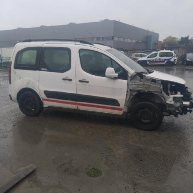 Pompe lave glace avant CITROEN BERLINGO 2 Photo n°5