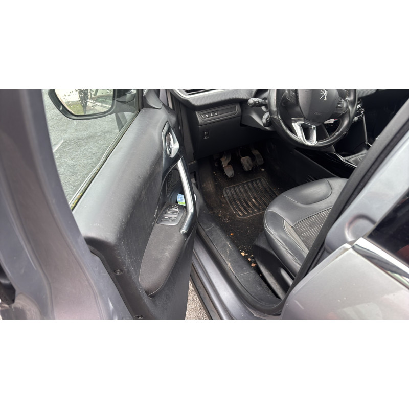 PEUGEOT 2008 1 PHASE 1 1.2 PURETECH - 12V TURBO Photo n°14