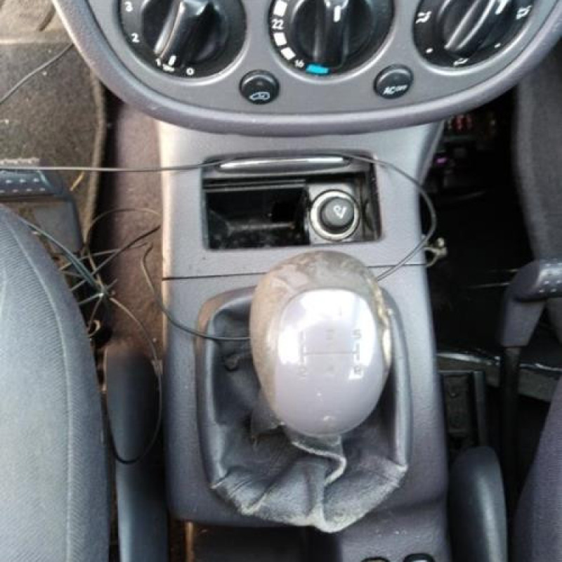Serrure avant gauche MERCEDES CLASSE A 168 Photo n°12