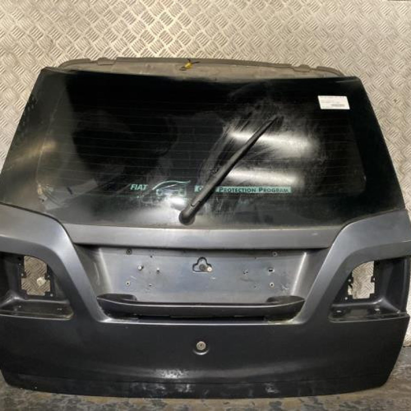 Malle/Hayon arriere FIAT STILO Photo n°5