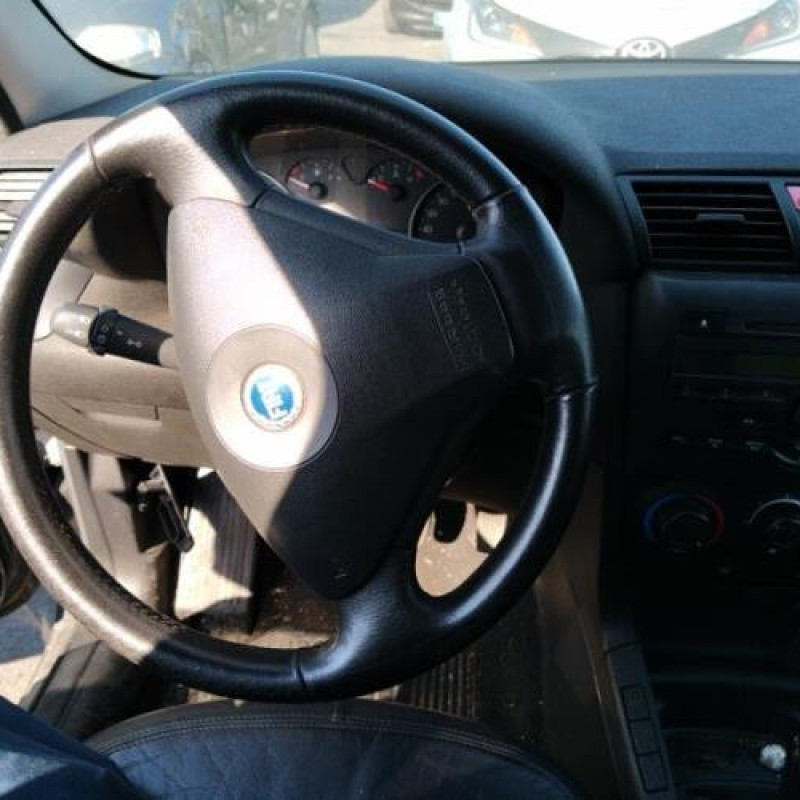 Malle/Hayon arriere FIAT STILO Photo n°11