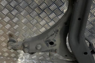 Berceau avant KIA CARENS 3