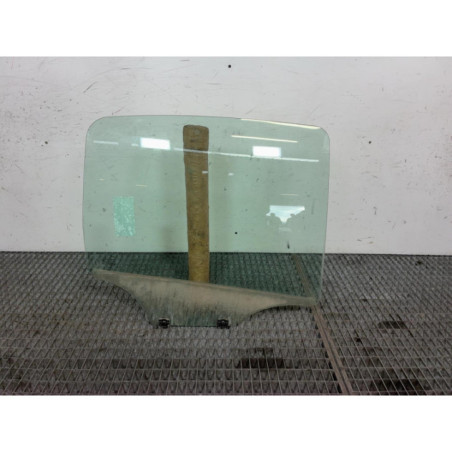 Vitre arriere droit CITROEN C3 2 Photo n°1