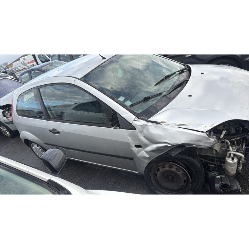 Vitre avant gauche FORD FIESTA 5 Photo n°8