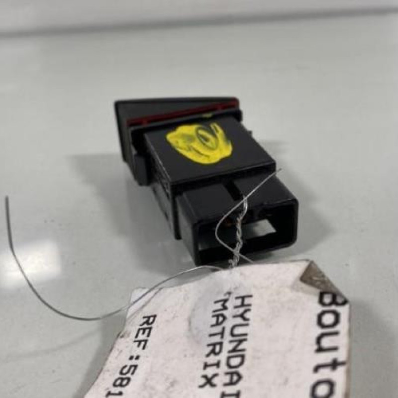 Bouton de warning HYUNDAI MATRIX Photo n°3