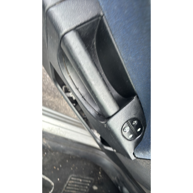Vitre avant droit FORD FIESTA 5 Photo n°14