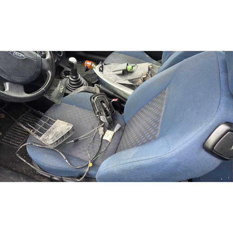 Vitre avant droit FORD FIESTA 5 Photo n°16