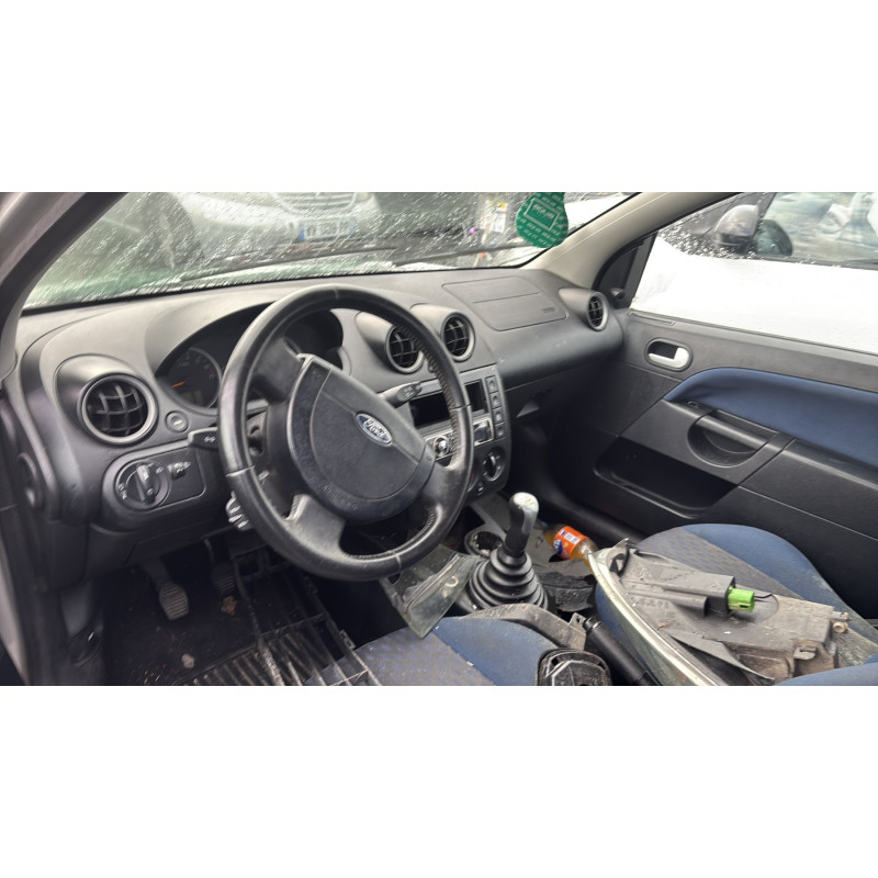 Vitre avant droit FORD FIESTA 5 Photo n°17