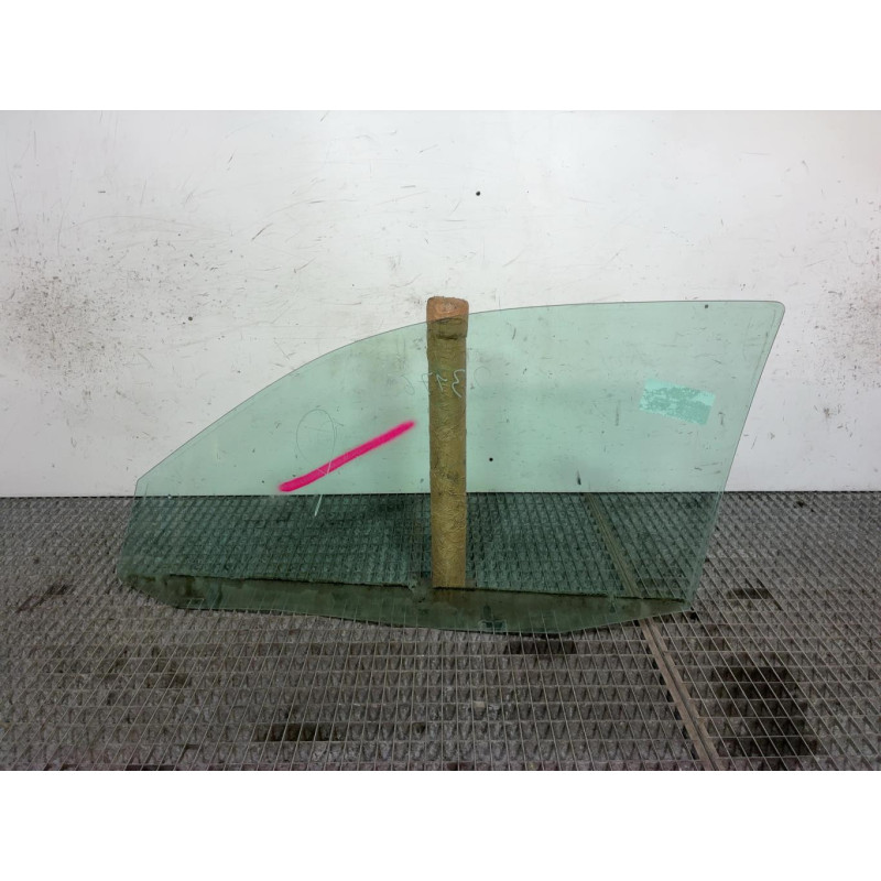 Vitre avant droit VOLKSWAGEN GOLF 4 Photo n°4