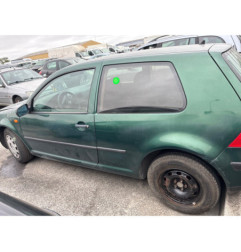 Vitre avant droit VOLKSWAGEN GOLF 4