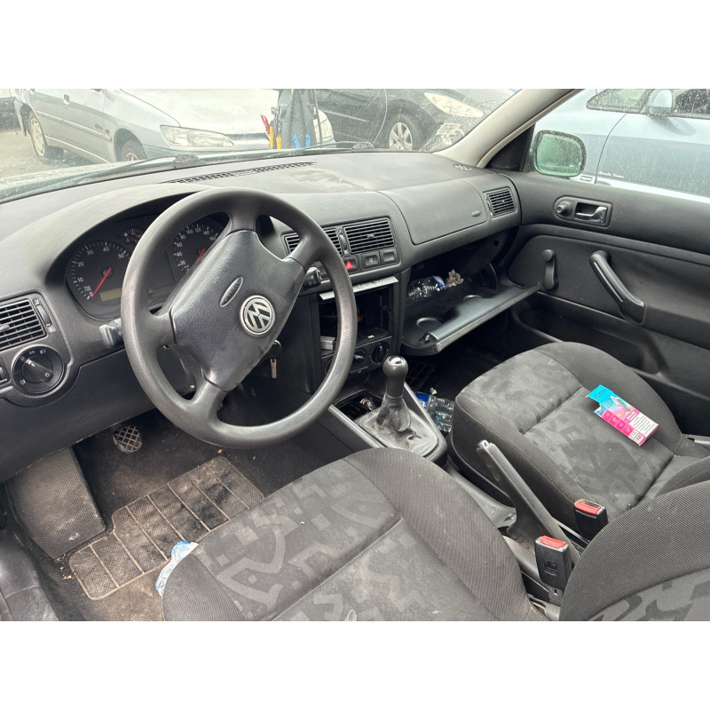Vitre avant droit VOLKSWAGEN GOLF 4 Photo n°17