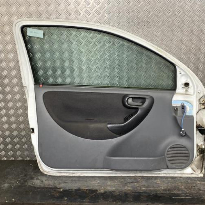 Porte avant gauche OPEL CORSA C Photo n°3