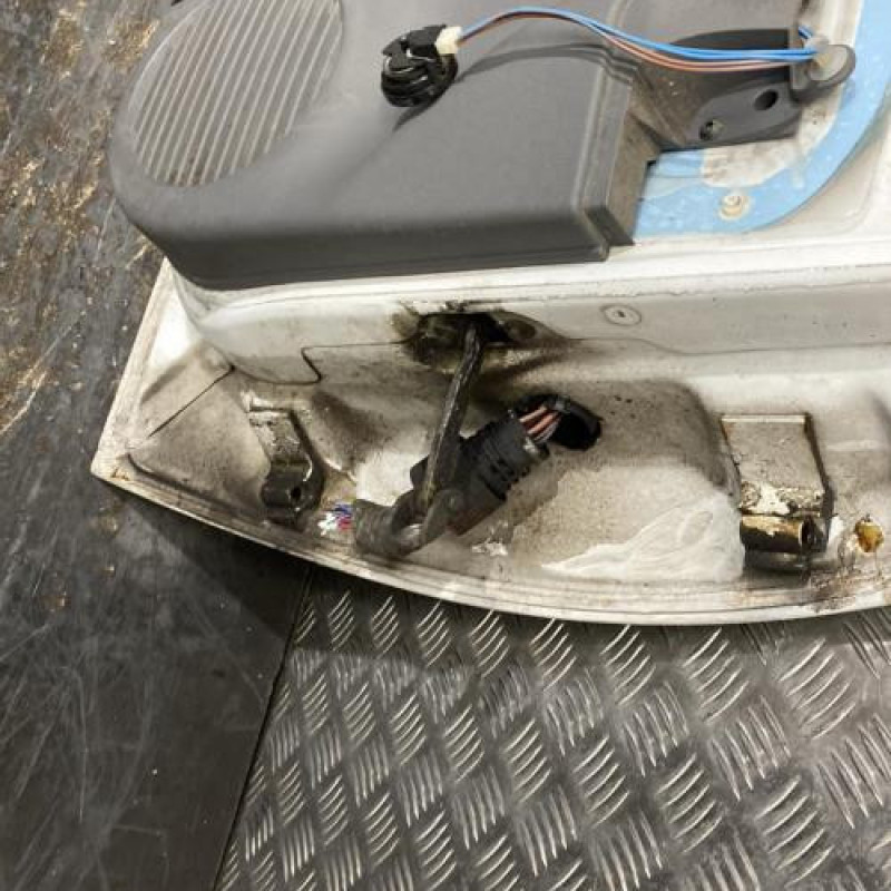 Porte avant gauche OPEL CORSA C Photo n°4