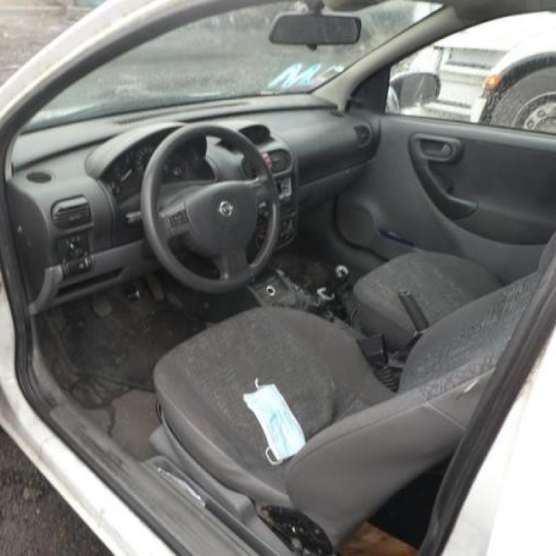 Porte avant gauche OPEL CORSA C Photo n°10