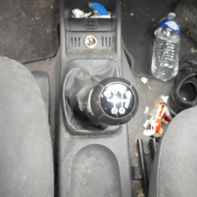 Porte avant gauche OPEL CORSA C Photo n°11