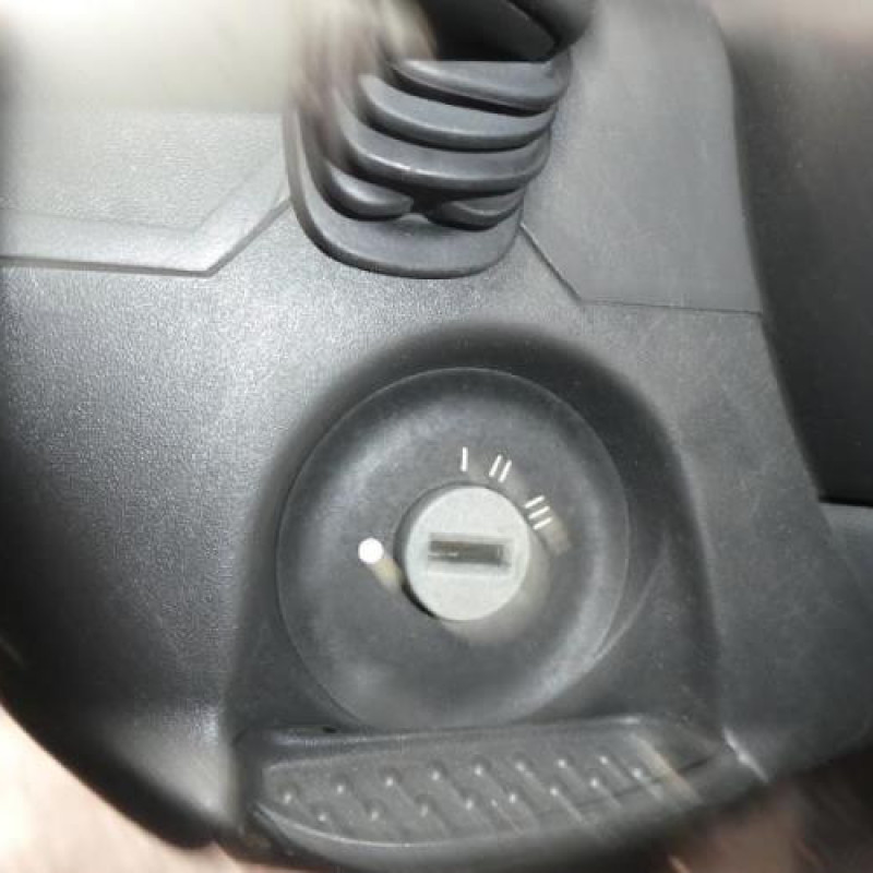 Porte avant gauche OPEL CORSA C Photo n°15