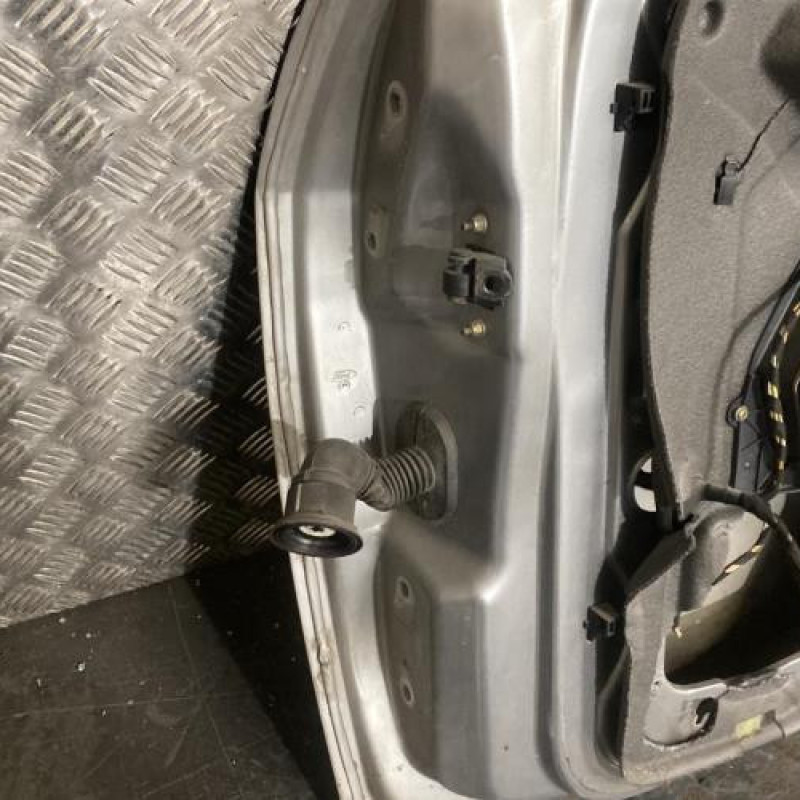 Porte avant droit FORD MONDEO 2 Photo n°6