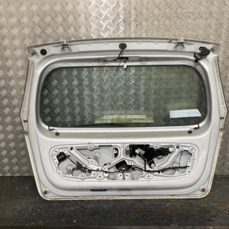Malle/Hayon arriere HYUNDAI I 10 1 Photo n°3