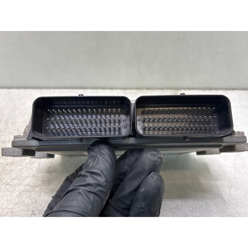 Calculateur moteur RENAULT TWINGO 1 Photo n°4