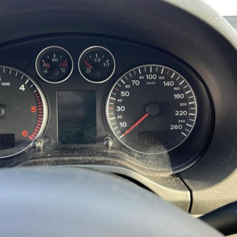 Malle/Hayon arriere AUDI A3 2 Photo n°13