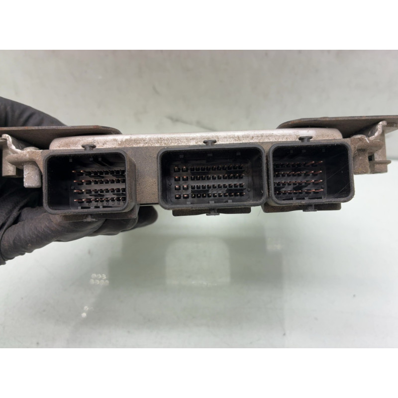 Calculateur moteur PEUGEOT 307 Photo n°4