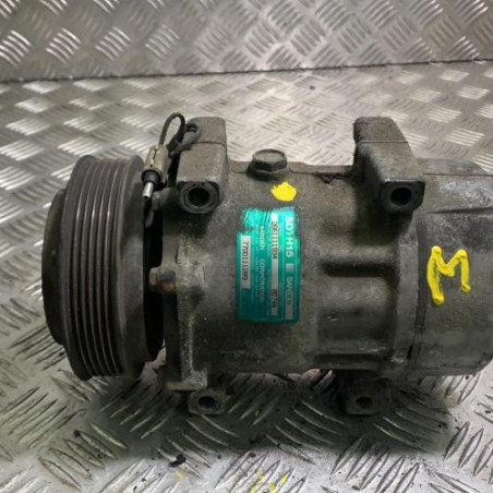 Compresseur clim RENAULT LAGUNA 1 Photo n°1