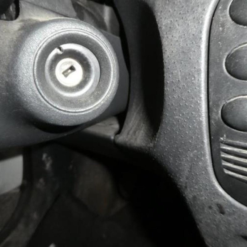 Serrure avant droit CITROEN C2 Photo n°14