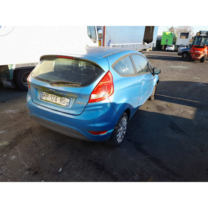 Attache ceinture avant droit FORD FIESTA 6 Photo n°3