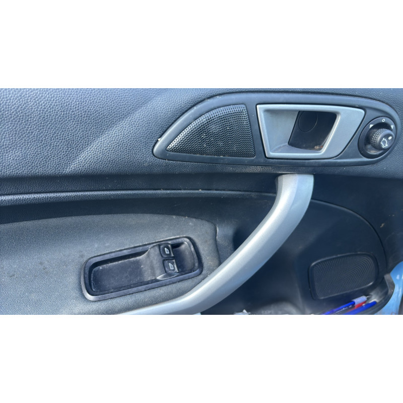 Poignee interieur avant gauche FORD FIESTA 6 Photo n°13