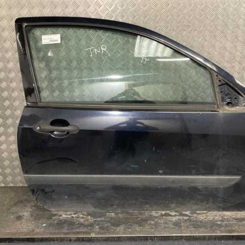 Porte avant droit FORD FOCUS 1 Photo n°1
