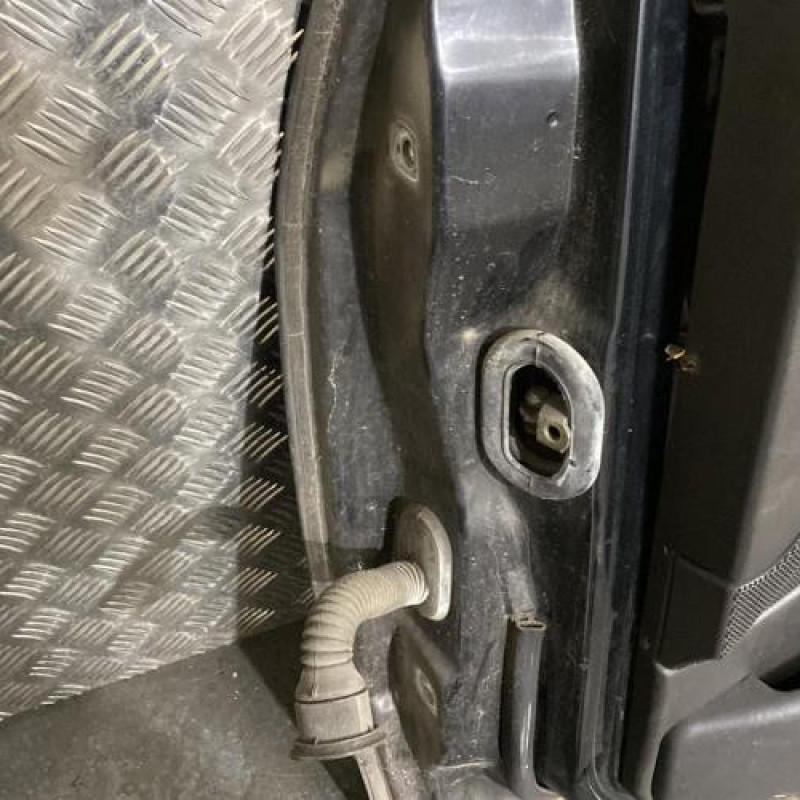 Porte avant droit FORD FOCUS 1 Photo n°4