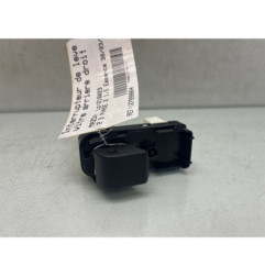 Interrupteur de leve vitre arriere droit MAZDA 2 3 Photo n°1