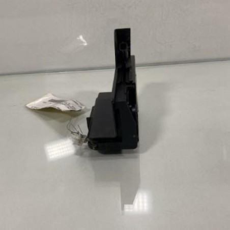 Serrure avant droit DACIA SANDERO 2