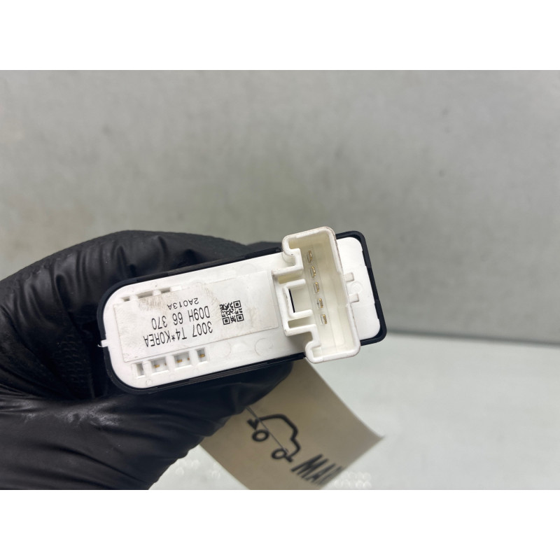 Interrupteur de leve vitre avant droit MAZDA 2 3 Photo n°2