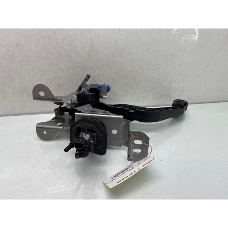 Pedale d'embrayage MAZDA 2 3 Photo n°3