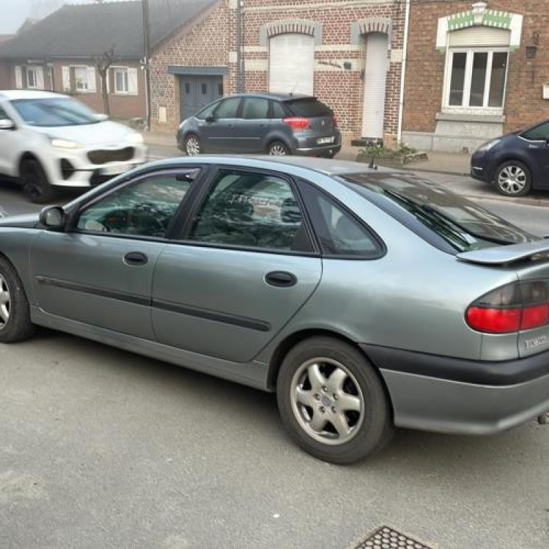 Feu arriere principal droit (feux) RENAULT LAGUNA 1 Photo n°6