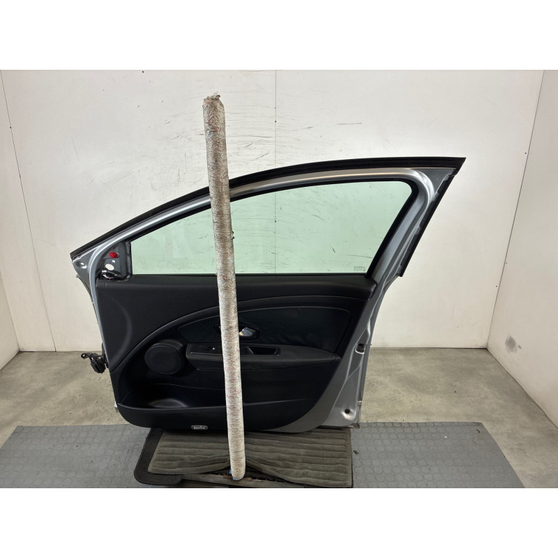 Porte avant droit RENAULT MEGANE 3 Photo n°1